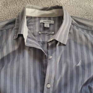 Women's Nautica wrinkle resistant button up sz S